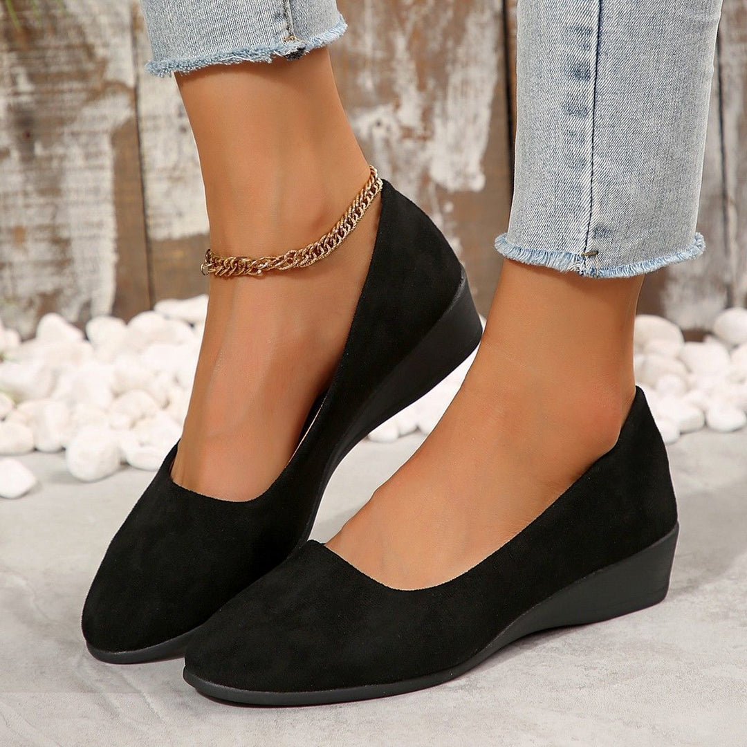 Damen Bequeme Slipper mit weichem PU-leder-Obermaterial und rutschfester Sohle – Lioré