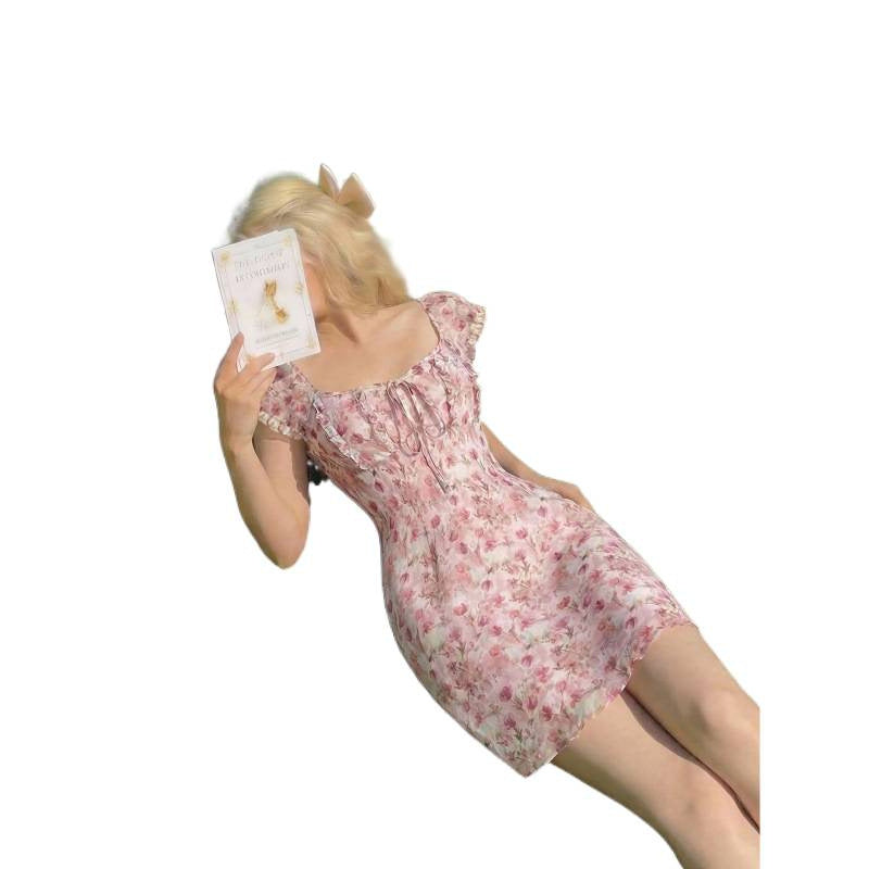 Damen Sommerliches Blütenkleid mit fließendem Schnitt und Rüschendetails Echo Archiv