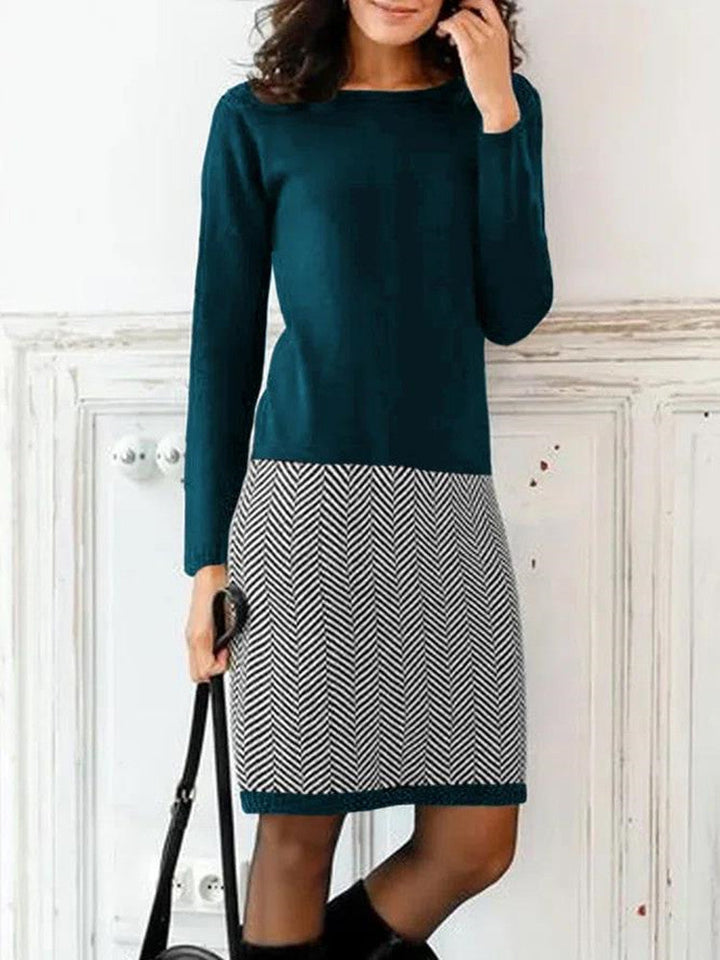 Elegantes Damen Strickkleid mit Chevron-Muster für Alltag & Büro | Echoarchiv