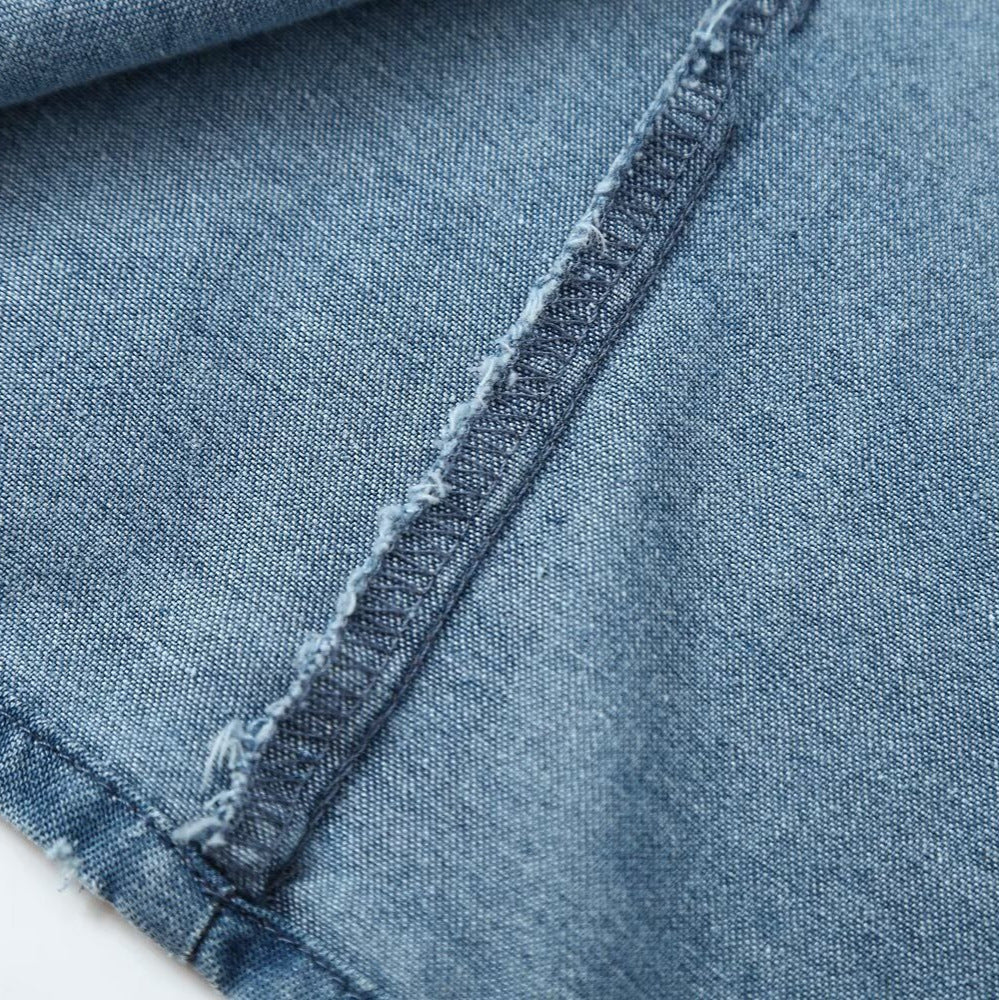 Damen Denim-Hemdbluse mit leichtem Puffärmel und klassischem Hemdkragen Echoarchiv