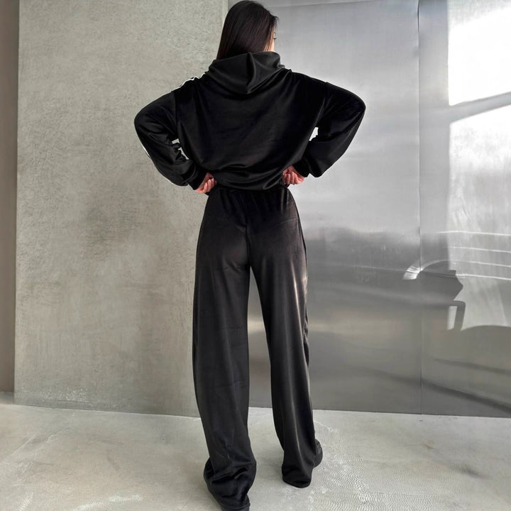 Damen Velours-Zweiteiler mit Cropped-Kapuzenpullover, sportiven Ärmeln und weiter Palazzo-Hose – Auréline