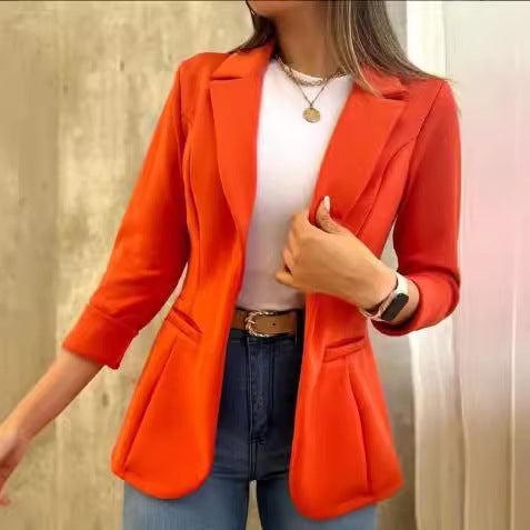 Damen eleganter Blazer mit tailliertem Schnitt und praktischen Taschen – Valéne