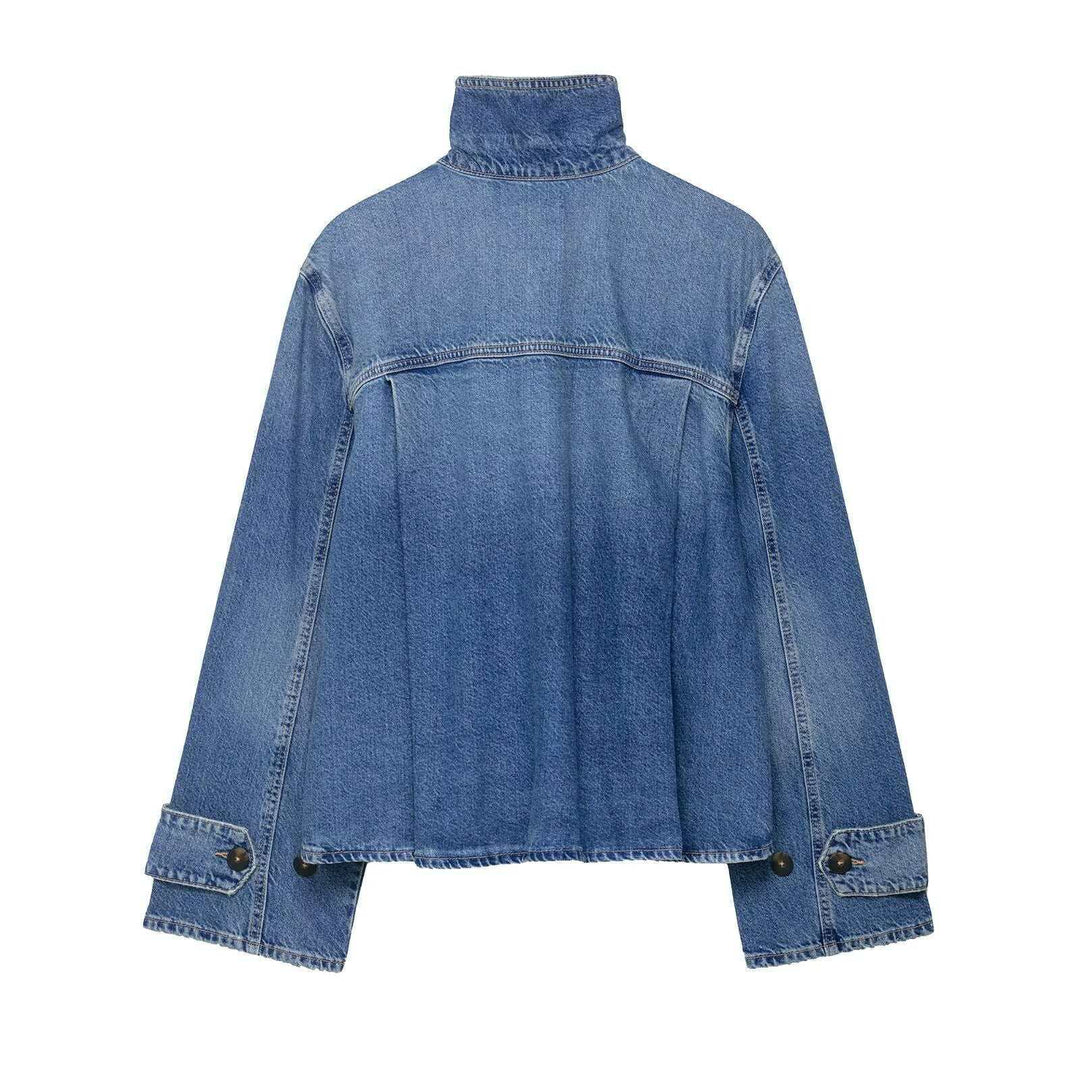 Damen nan cropped Boxy-Denimjacke mit hohem Wickel- bzw. Stehkragen und verdeckter Knopfleiste Echo Archiv