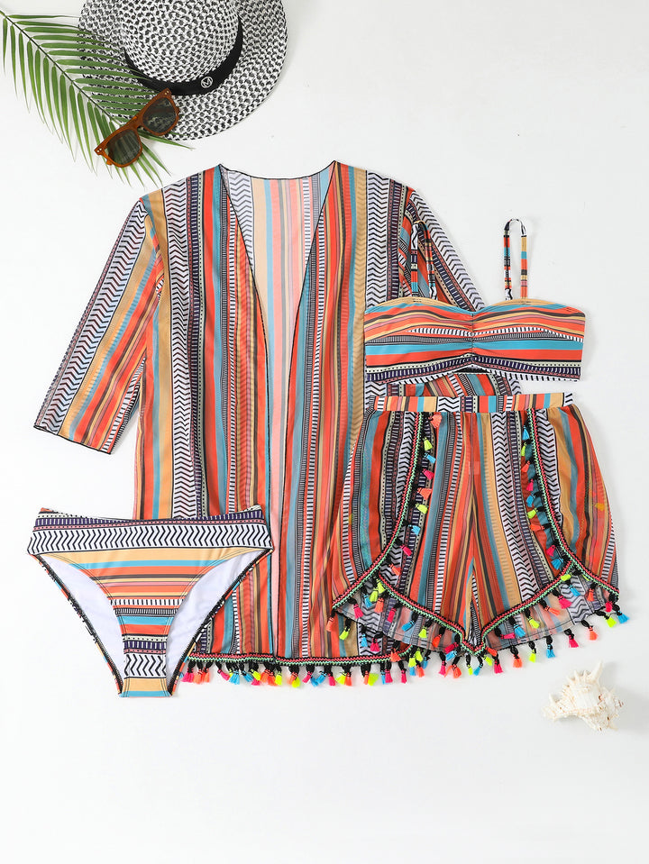 Damen Bikiniset mit trendigem Strandkimono und bunten Quasten Echo Archiv
