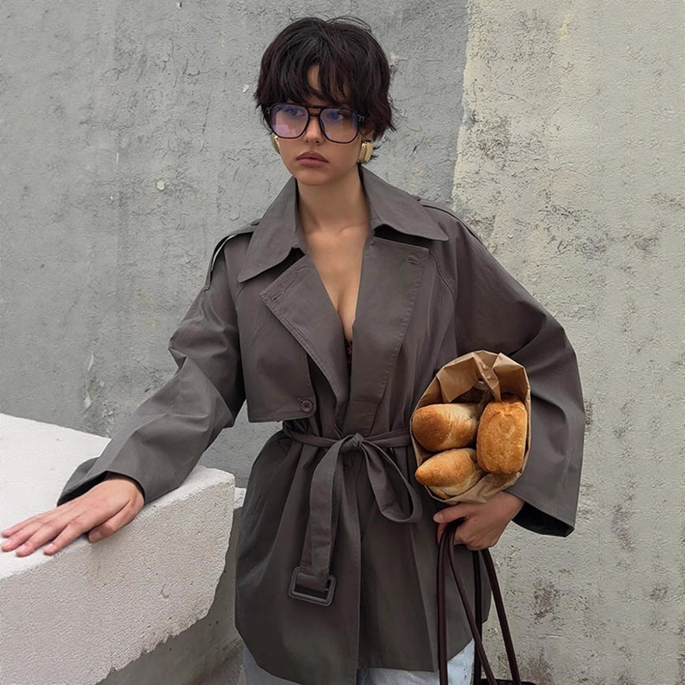 Damen Kurztrenchcoat mit Bindegürtel und Oversize-Ärmeln Echoarchiv