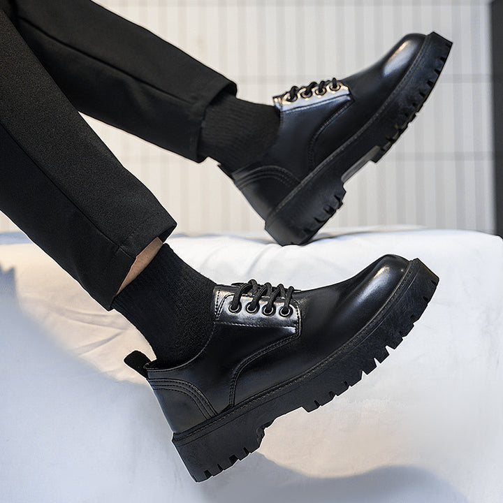 Herren robuste Derby-Schnürschuhe mit dick profilierter Gummilaufsohle und gepolstertem Komfortfußbett – Tavélo