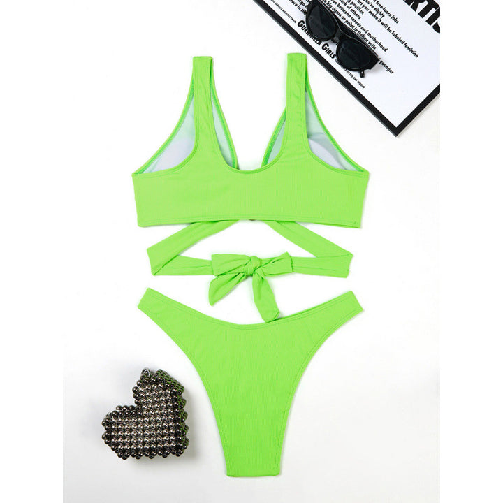 Damen Bikini-Set mit innovativem Schnitt und anpassbarem Knotendetail Echo Archiv