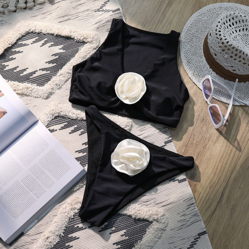 Damen Hochgeschnittenes Bikini-Set mit eleganter Blumenapplikation Echo Archiv