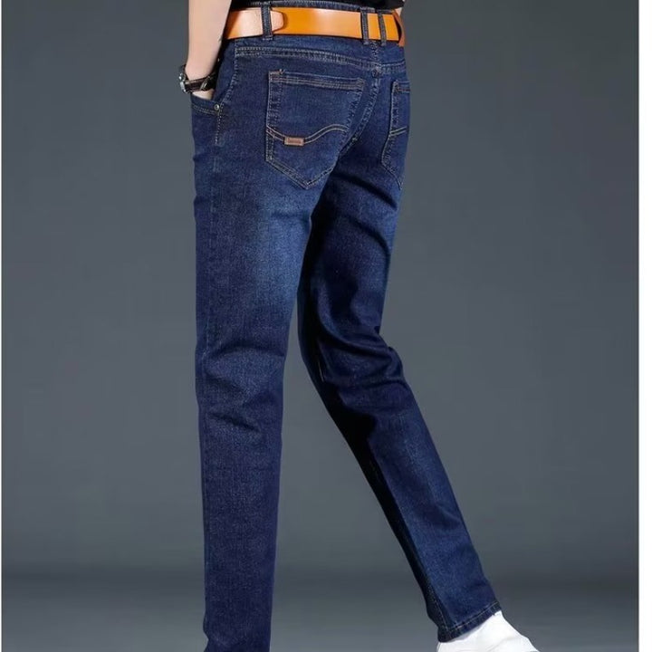 Herren Slim Fit Jeans mit flexiblem Bund und modernen Details Echoarchiv