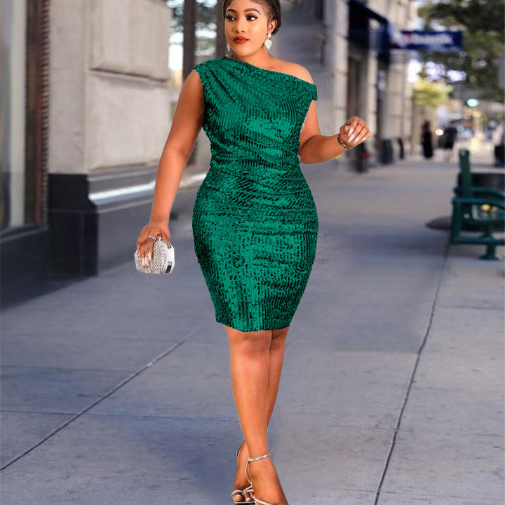 Damen figurbetontes Cocktailkleid mit asymmetrischem Schnitt und glitzerndem Stoff Echo Archiv