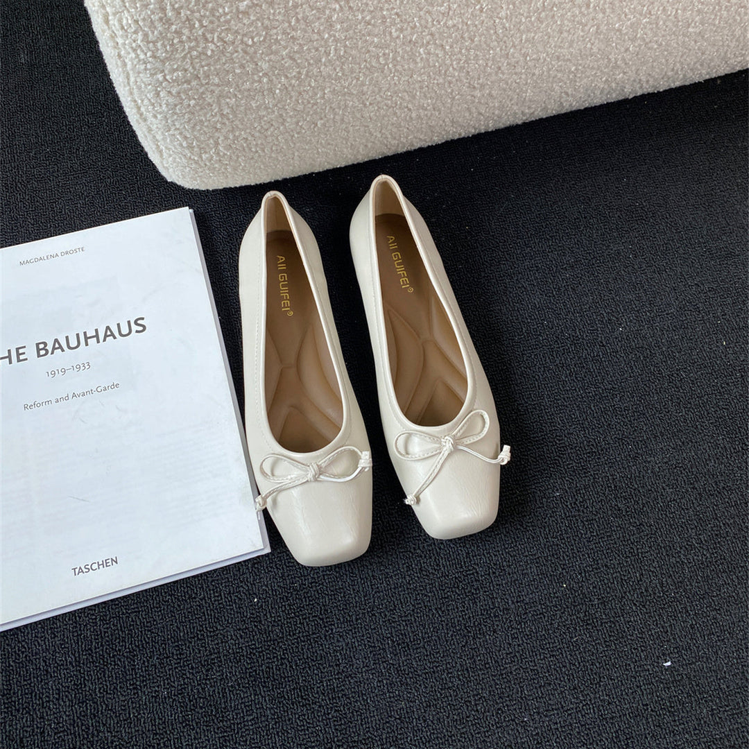 Damen klassisch geschnittene Ballerinas mit zierlichem Schleifenakzent und komfortabler Fußbettung Echoarchiv