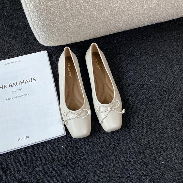 Damen klassisch geschnittene Ballerinas mit zierlichem Schleifenakzent und komfortabler Fußbettung Echoarchiv