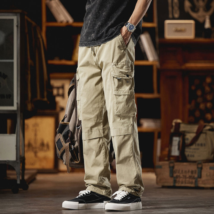 Herren Cargo-Hose mit zahlreichen Funktionstaschen und elastischem Bund Echoarchiv