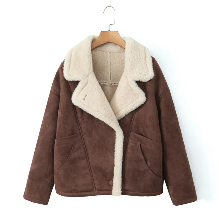 Damen Kurzgeschnittene Fliegerjacke aus Veloursimitat mit Teddyfutter und großem Revers Echo Archiv