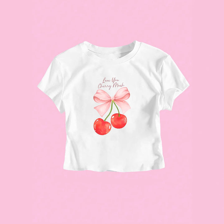 Damen Crop-Top mit fröhlichem Kirschmotiv und Schleifendruck Echo Archiv