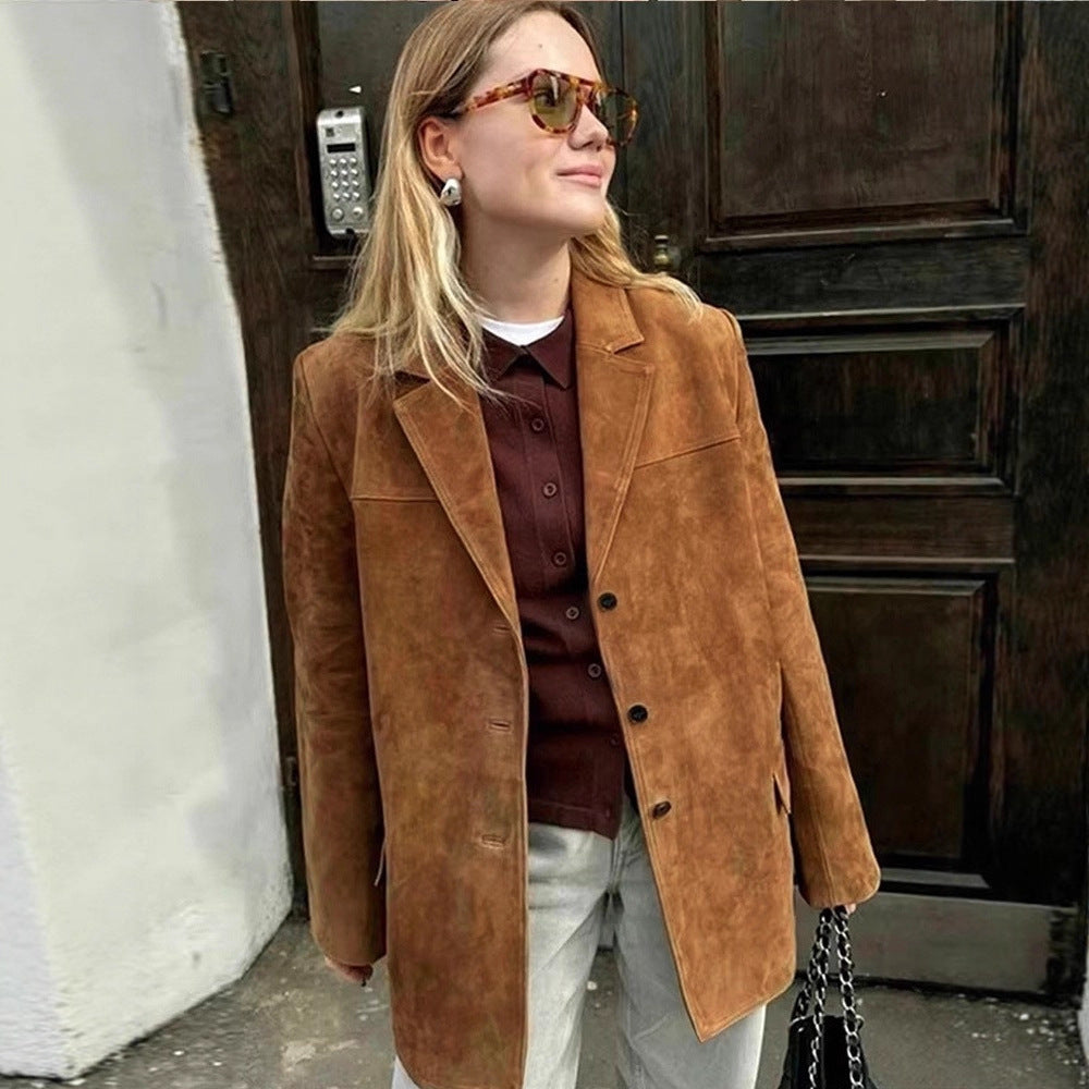 Damen Kurzmantel im Sakko-Stil aus Veloursimitat mit Reverskragen und Pattentaschen Echo Archiv
