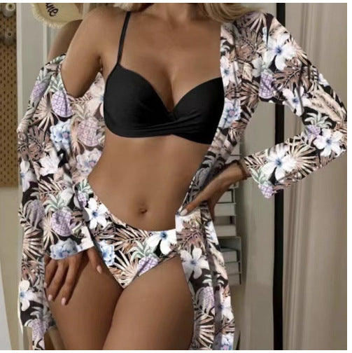 Damen Zweiteiliges Bikini-Set mit floralem Wickelüberwurf Echo Archiv