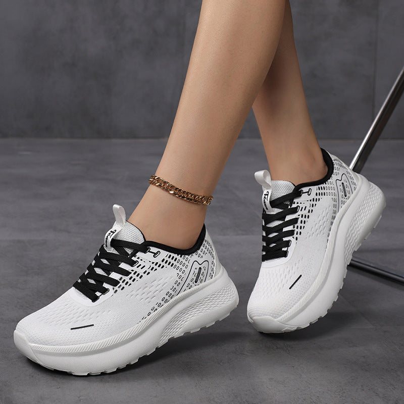 Damen nan ergonomischer Komfort-Sneaker mit nahtlosem Maschenoberteil und keilförmiger Dämpfung Echo Archiv