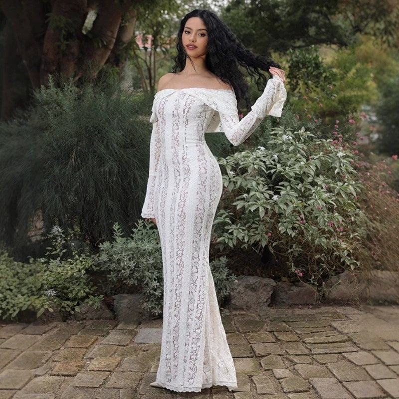 Damen Elegantes Spitzenkleid im figurbetonten Schnitt mit Off-Shoulder Design Echo Archiv