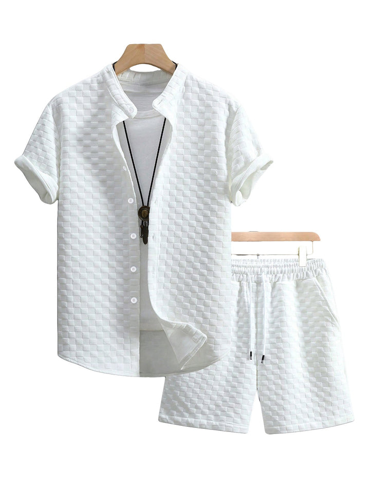 Herren nan zweiteiliges Sommerensemble mit Stehkragen-Hemdjacke und elastischen Komfort-Shorts in geprägter Karo-Textur Echoarchiv