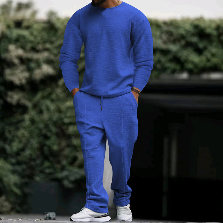 Herren Bequemer Freizeitpullover mit passender Chinohose Echoarchiv