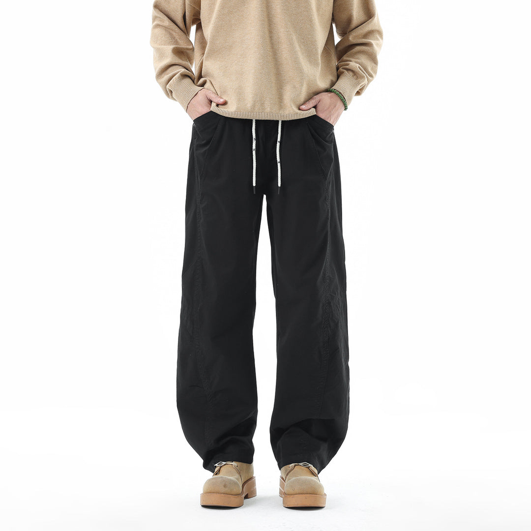Herren Leichte Relaxed-Fit Bundhose mit Tunnelzug, schrägen Eingrifftaschen und Paneelnähten Echo Archiv