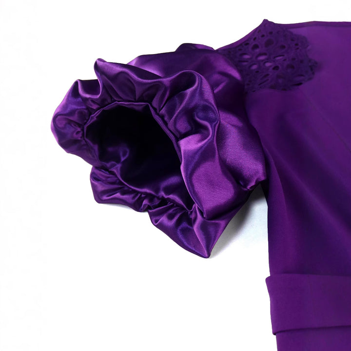 Damen Elegantes Kleid mit Spitzenakzenten und voluminösen Puffärmeln Echo Archiv