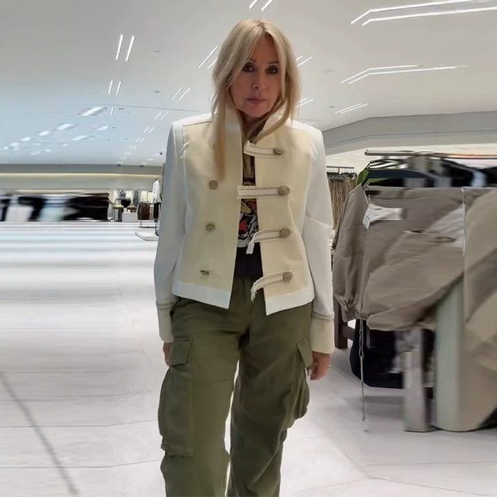 Damen Kurzjacke im militärisch inspirierten Satin‑Look mit Stehkragen Echoarchiv