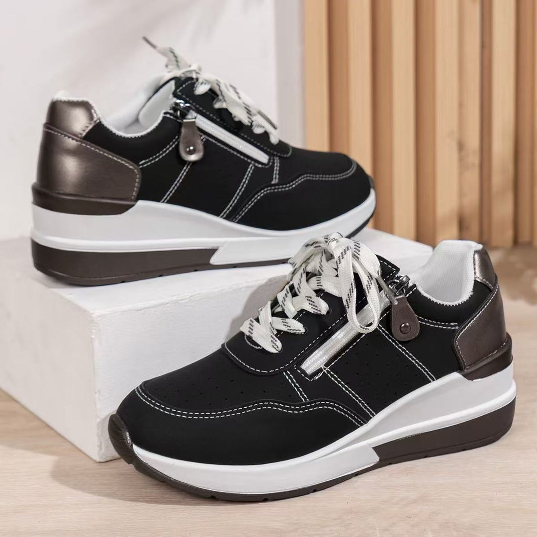 Damen sportive Plateau-Wedgesneaker mit seitlichem Zipper, perforiertem Nubuklook und dämpfender EVA-Sohle Echo Archiv