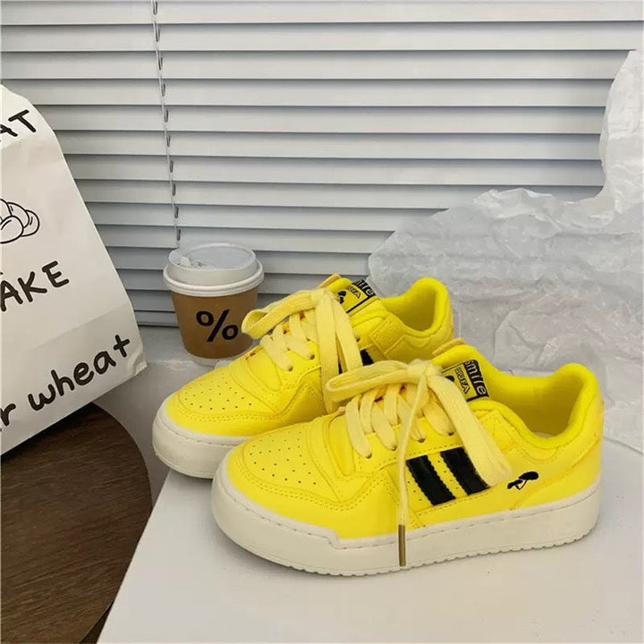 Damen Sneakers im sportlichen Retro-Stil mit trendigen Akzenten Echo Archiv