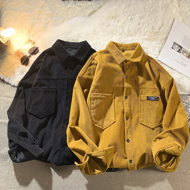 Herren Kordjacke mit modischem Schnitt und praktischen Brusttaschen Echoarchiv