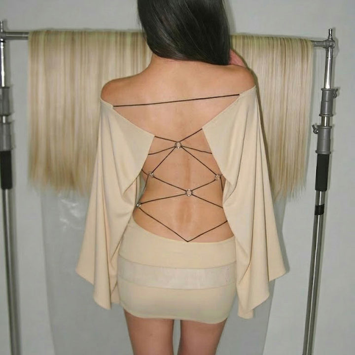Damen Kleid mit off-shoulder Design und raffinierten Cut-Out-Details Echo Archiv