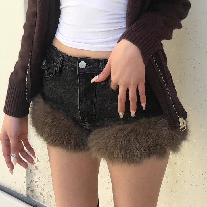 Damen Jeansshorts mit luxuriösem Kunstpelzsaum Echo Archiv