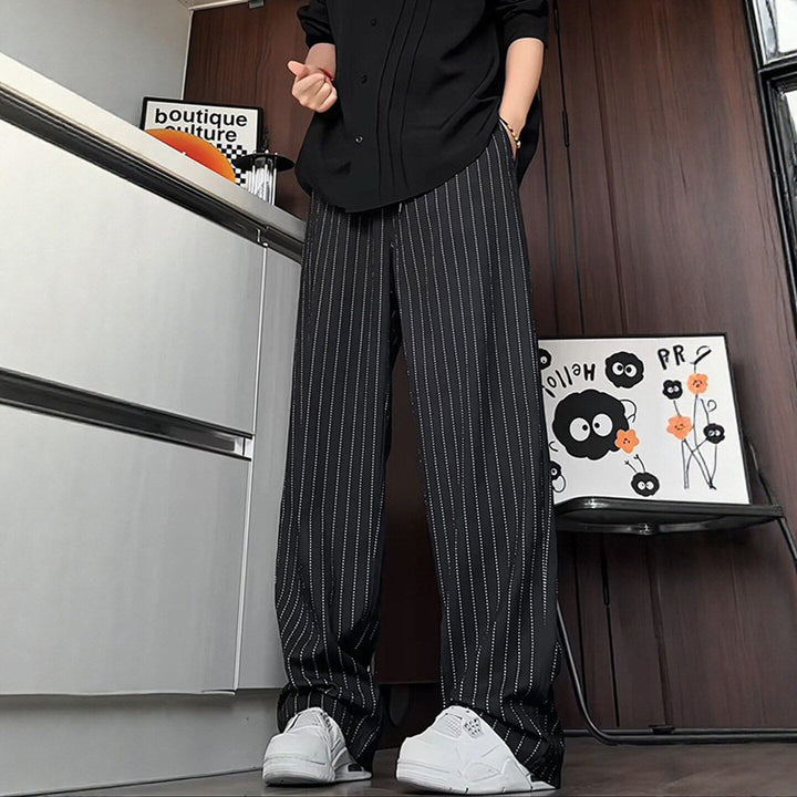 Damen Bequeme Strickhose mit vertikalen Streifen Echoarchiv