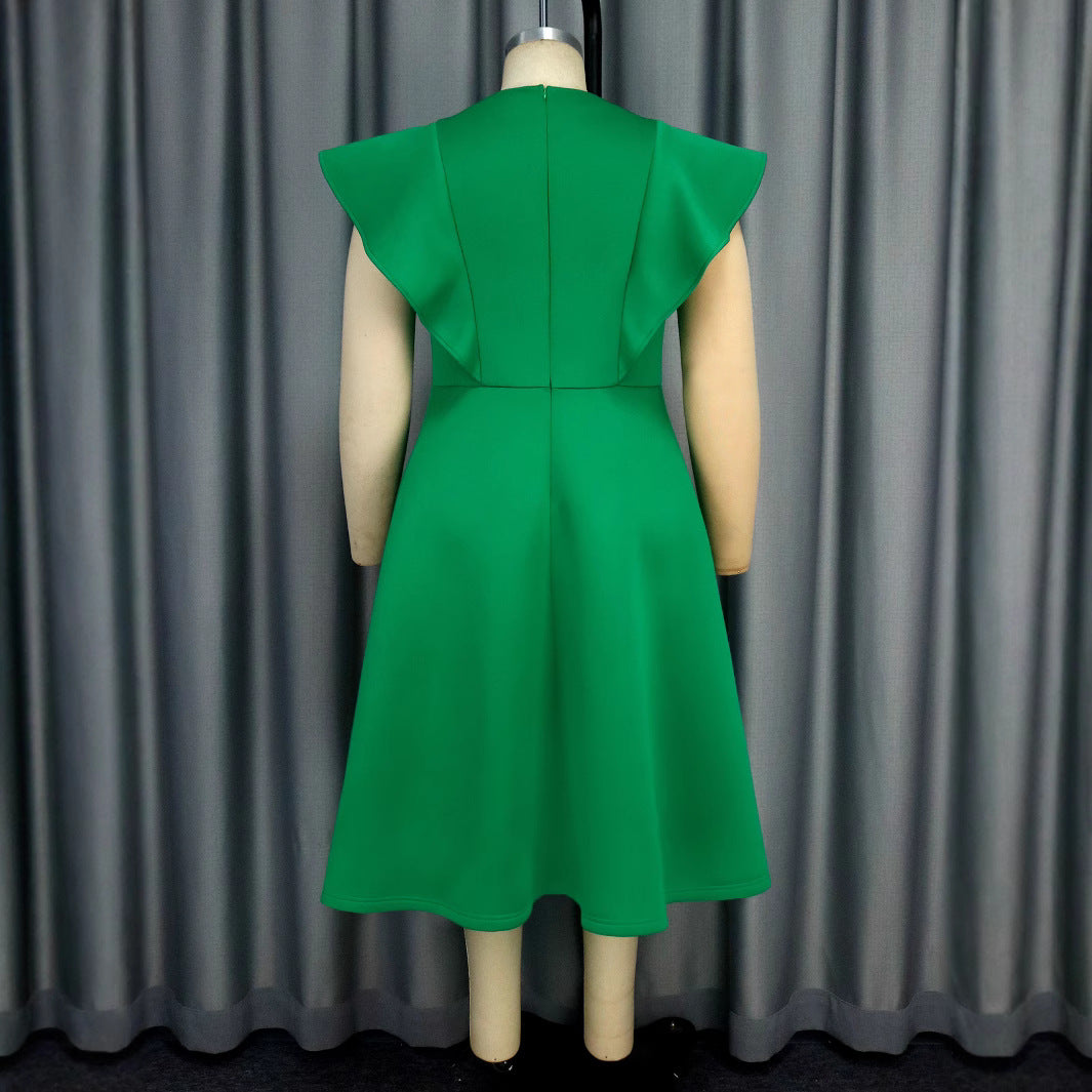 Damen Kleid mit extravagantem Kragen und edlen Details Echo Archiv
