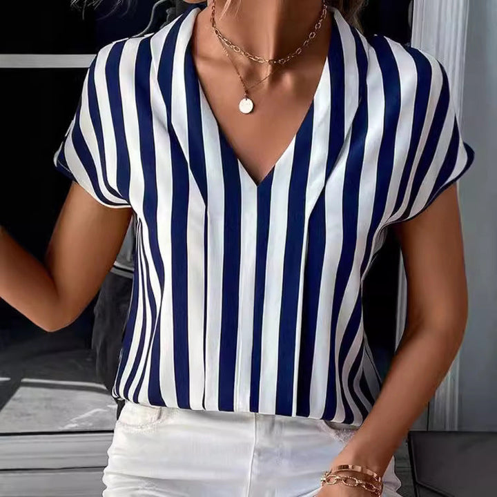 Damen Bluse im elegant gestreiften Design mit modernem V-Ausschnitt und kurzen Ärmeln Echoarchiv