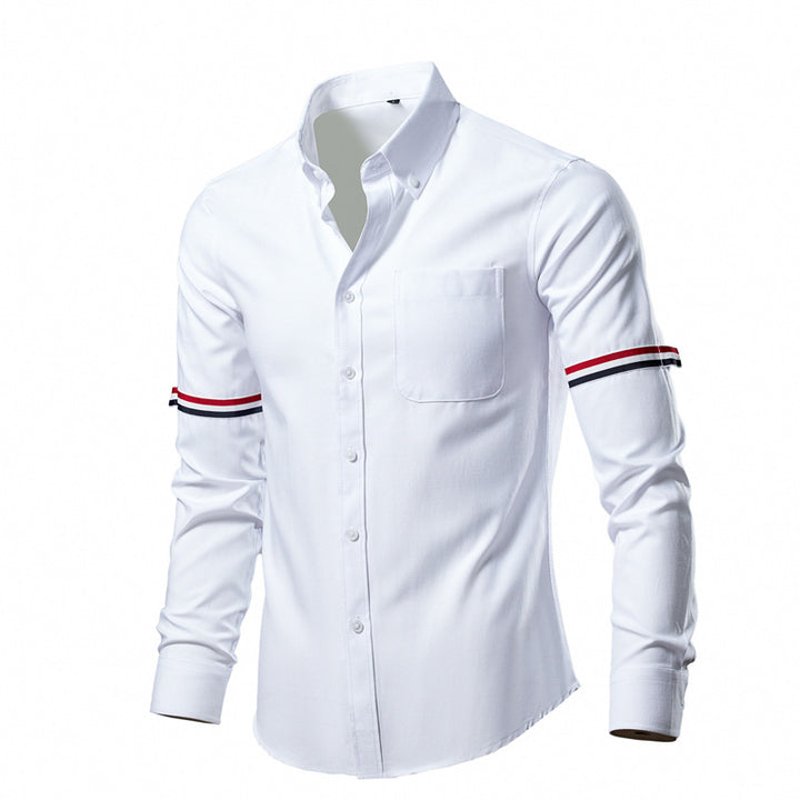 Herren nan tailliertes Oxford-Businesshemd mit Button-Down-Kragen, Brusttasche und markantem Armband-Detail Echo Archiv