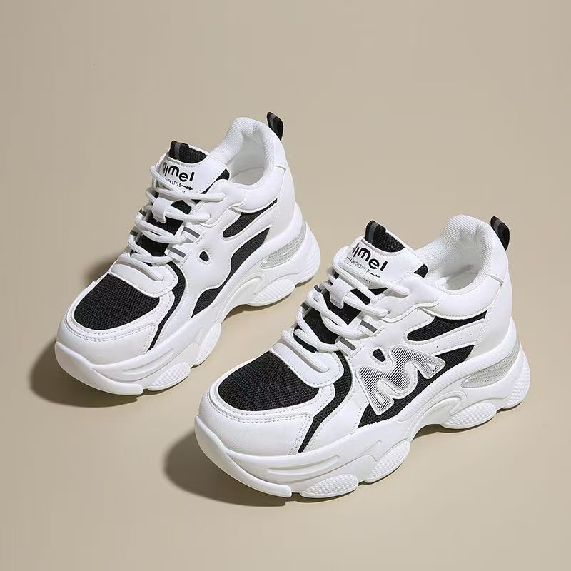 Damen Sportliche Chunky Sneakers mit luftiger Mesh-Oberfläche und ausgeprägtem Profil Echo Archiv