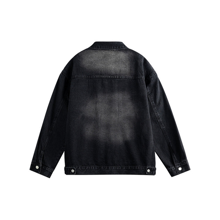 Herren Oversize-Jeansjacke mit Used-Waschung, aufgesetzten Brusttaschen und Knopfverschluss Echoarchiv