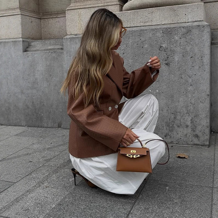 Damen Boxy-Blazer mit taillierter Drapierung und strukturierter Lederimitat-Optik Echoarchiv