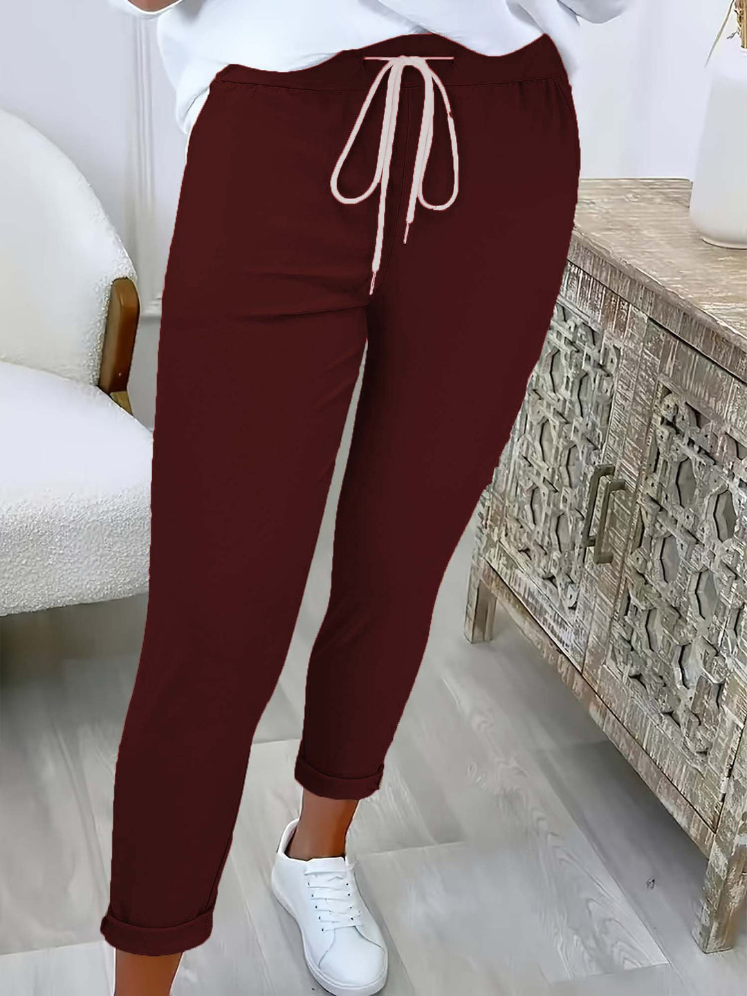 Damen Slim-Fit Jogginghose mit Tunnelzug und Umschlagbündchen Echoarchiv