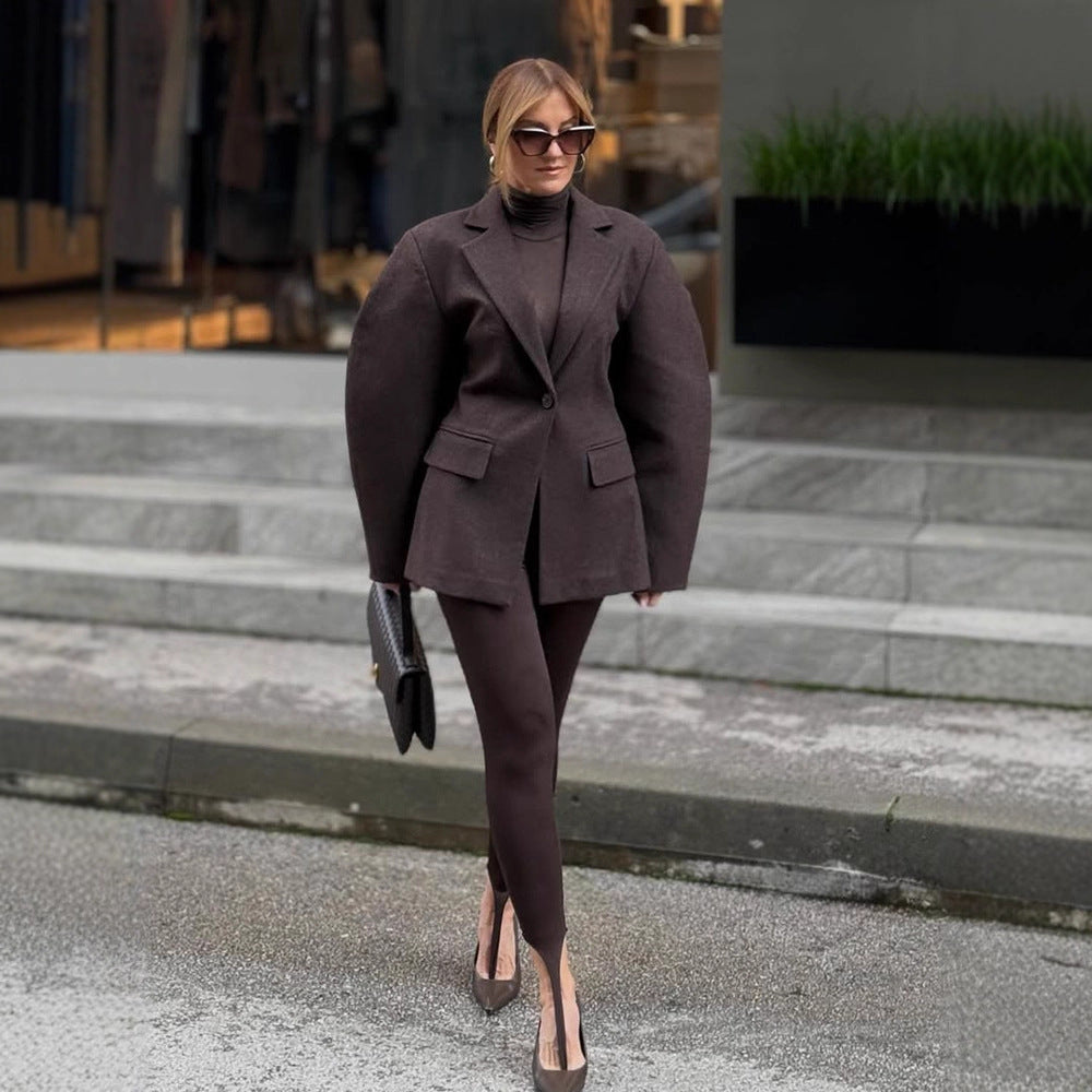 Damen Oversize-Strukturblazer mit betonter Schulterpartie und voluminösen Ärmeln Echoarchiv