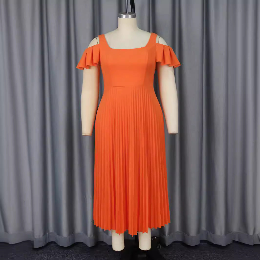 Damen plissiertes Kleid mit schulterfreien Rüschen Echo Archiv