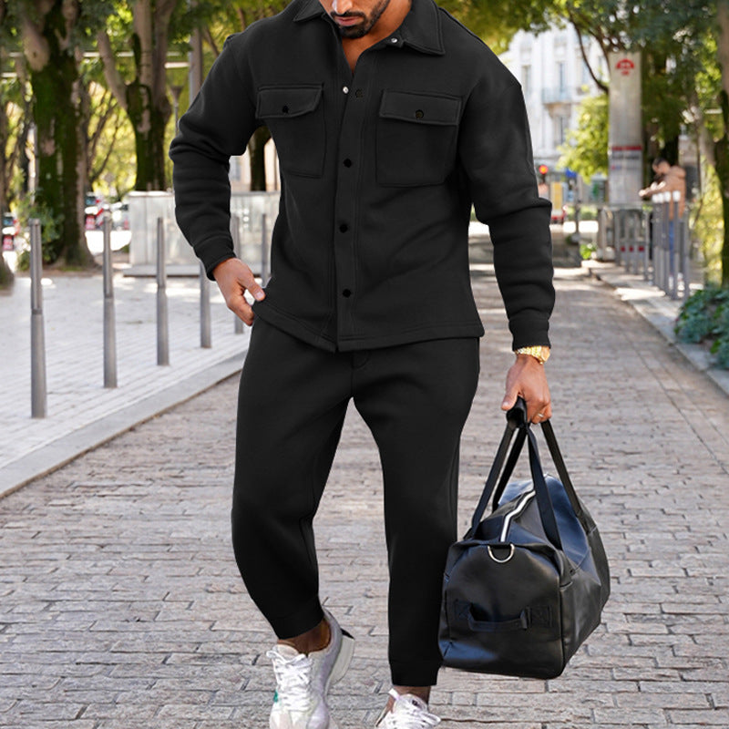 Herren lässiges Freizeitset mit Hemdjacke und Jogginghose Echoarchiv
