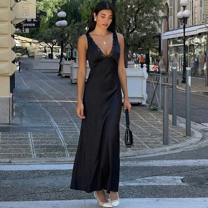 Damen Elegantes Nachthemd mit Spitzendetails Echo Archiv