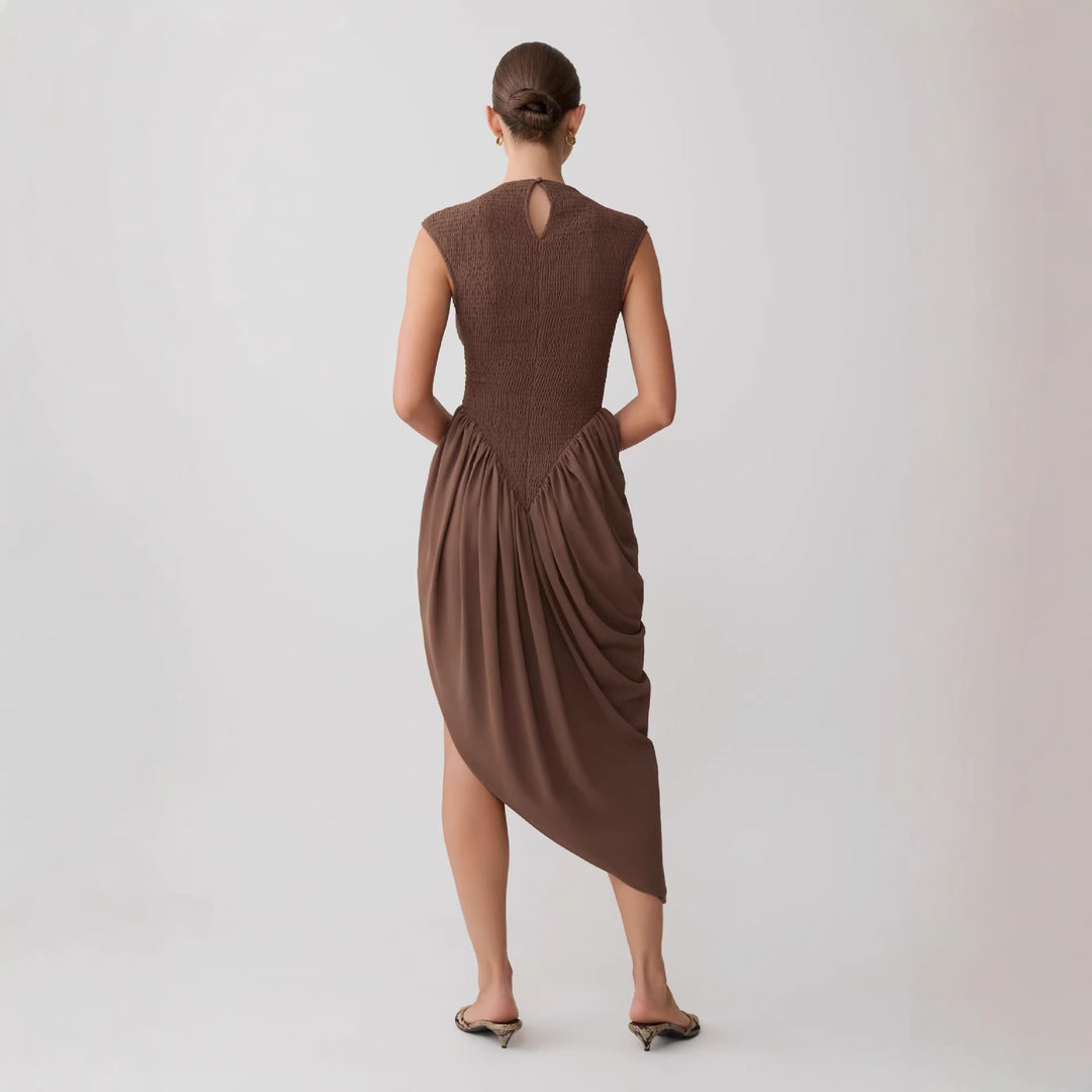 Damen Elegantes asymmetrisches Kleid mit strukturiertem Oberteil und fließendem Rock Echo Archiv
