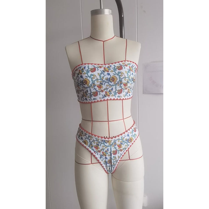 Damen Bandeau-Bikini mit floralem Muster und doppeltem Bortenabschluss Echo Archiv