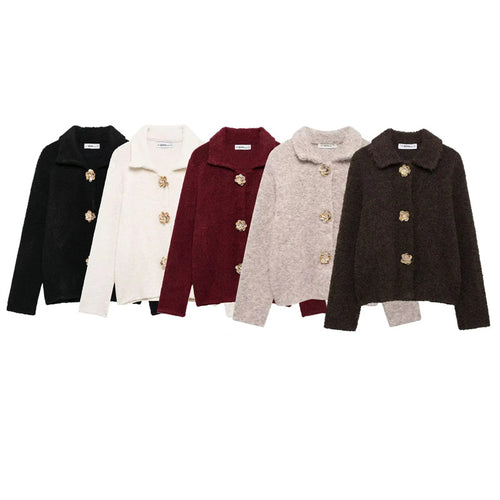 Damen kurze Bouclé-Teddyjacke mit dekorativen Blumenknöpfen, Hemdkragen und kastigem Schnitt – Célinea