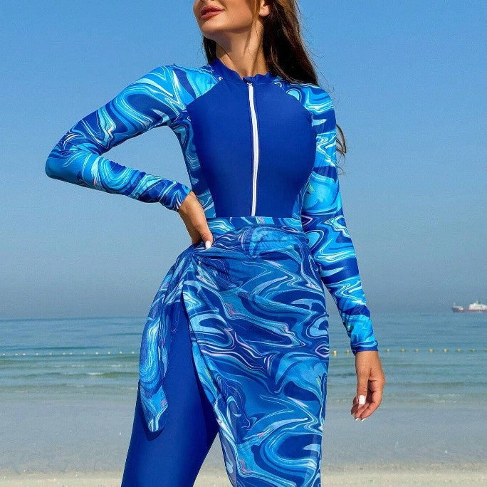 Damen Sportlicher Badeanzug mit elegantem Wickelrock Echo Archiv