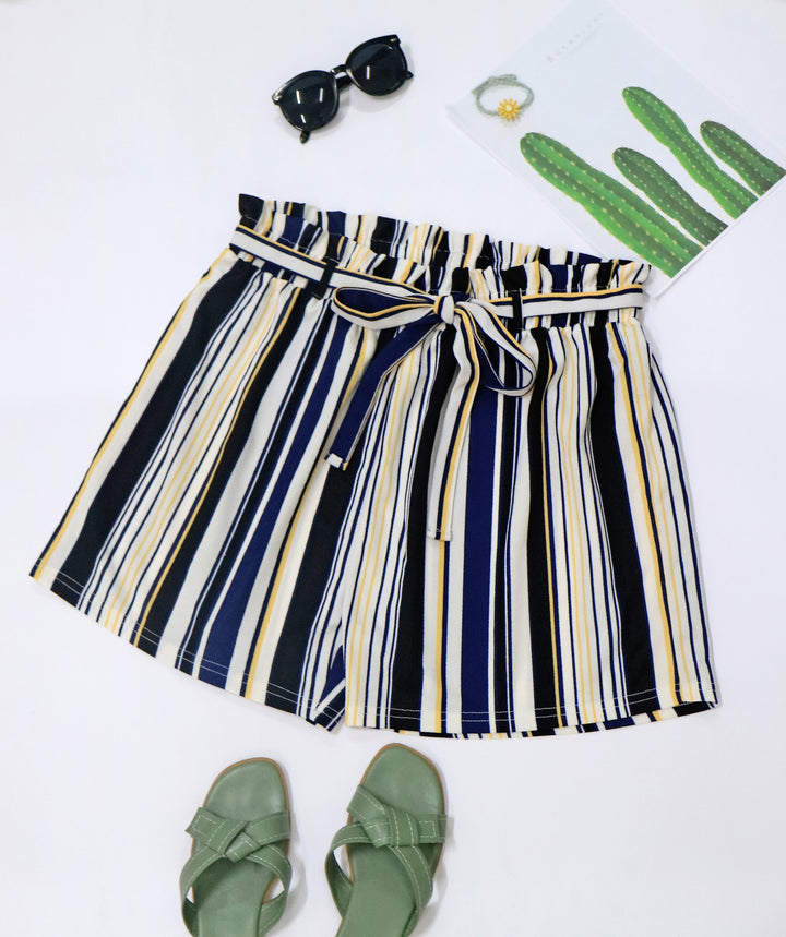 Damen gestreifte Sommer-Shorts mit elastischem Bund und Taillenknotenschnur Echo Archiv
